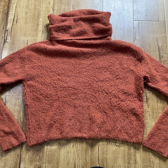 Free People Sweaters - Free People Revolve Women's Large L Burnt Orange Cowl Neck Crop Sweater